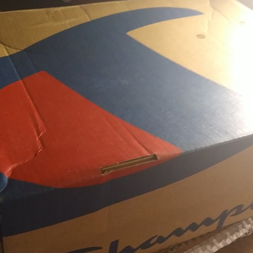 Champion speed runners red and blue